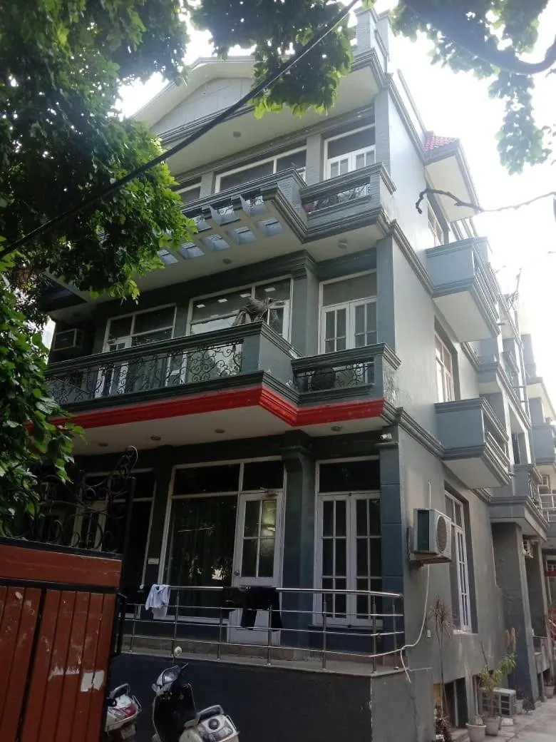Hotel Royal India - Dlf Phase 2 Gurgaon