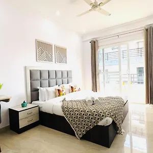Zen - Golf Course Road Otel